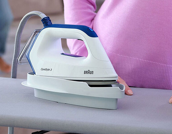 36630019258-BRAUN-IS3157-BL-CareStyle-3-Pro-Dampfb%C3%BCgelstation-566-1.jpg
