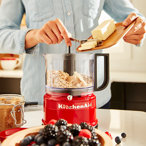 36303039450-kitchenaid-100-jahre-queen-of-hearts-kollektion-5KFC3516HESD-mini-food-processor-566-6.jpg