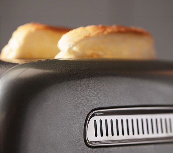 36431008450-566-3-kitchenaid-5KMT2115E-classic-2-scheiben-toaster.jpg