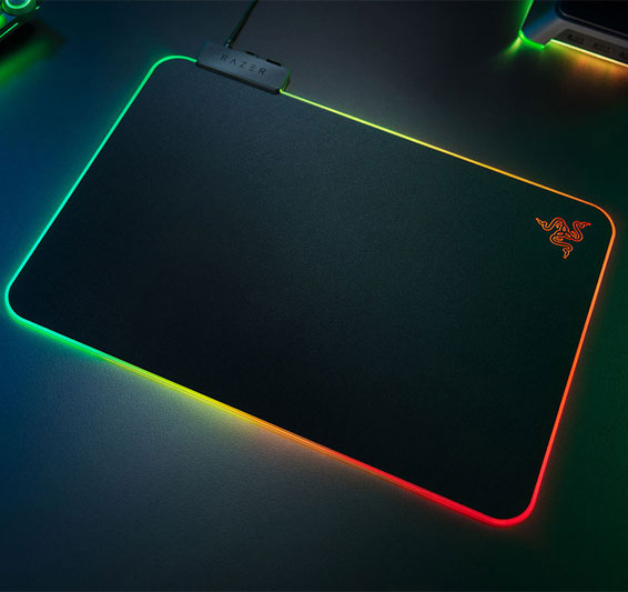 17690026134_RAZER_Firefly_V2_bild1_566.jpg