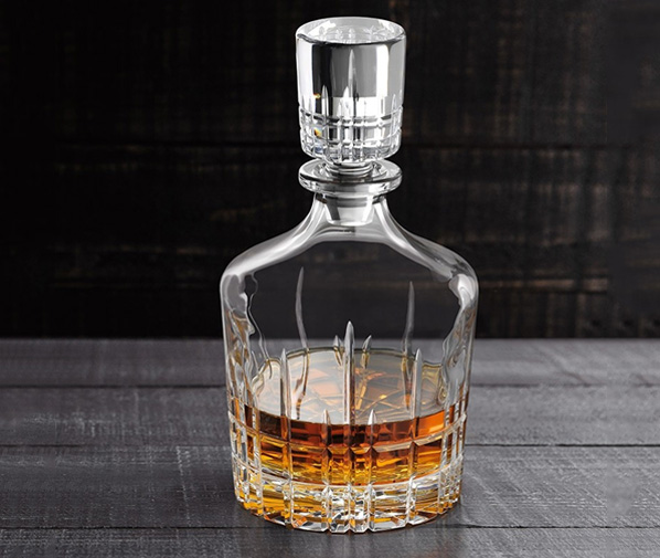 93100288972_Spiegelau_Perfect_Serve_Whiskey_Dekanter_566.jpg